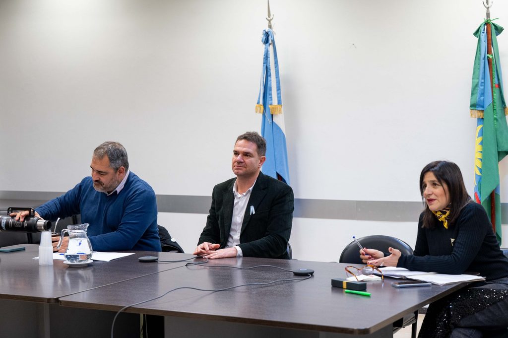 La comisión de Transporte que preside Roberto Vazquez en la Cámara baja bonaerense aprobó cuatro proyectos vinculados al funcionamiento ferroviario y a las obras paralizadas por Nación.