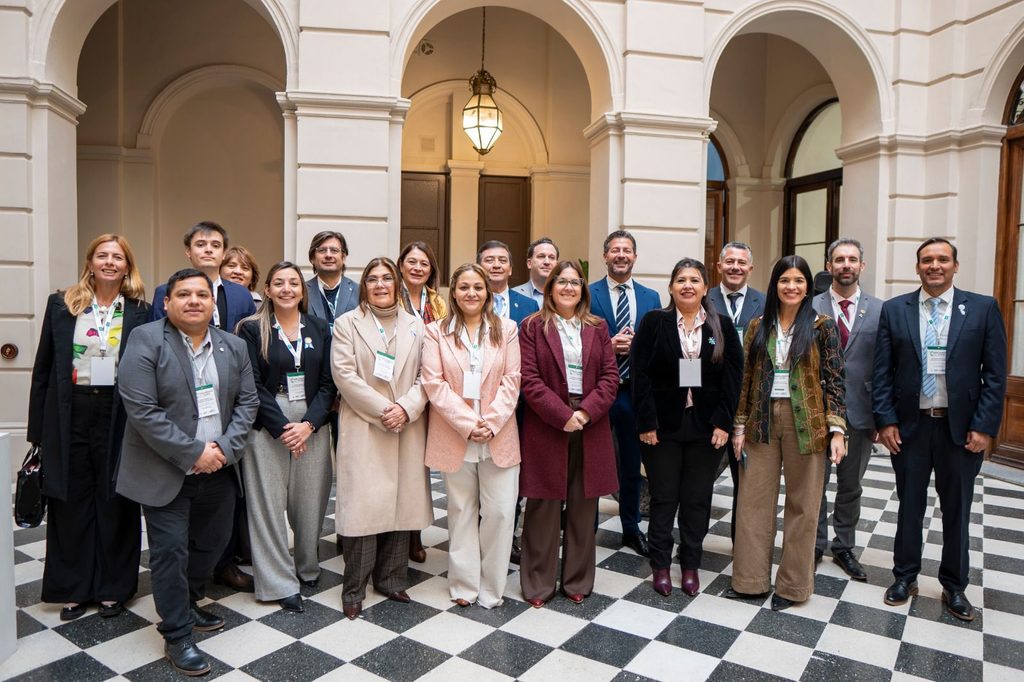 La senadora, Emilia Subiza, quien destacó que el federalismo debe traducirse en acciones coordinadas para abordar las problemáticas ambientales