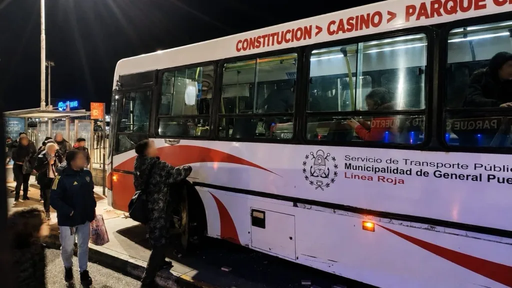 Las víctimas del accidente ocurrido en la parada de colectivo frente al skatepark se encuentran hospitalizadas en el nosocomio más importante de Mar del Plata. 