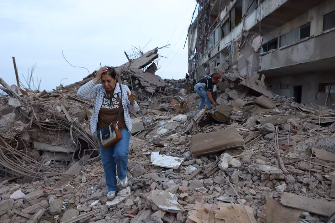 El gobierno de Javier Milei ofreció ayuda humanitaria por el terremoto en Venezuela y reactivó el diálogo diplomático con la Cancillería de ese país.