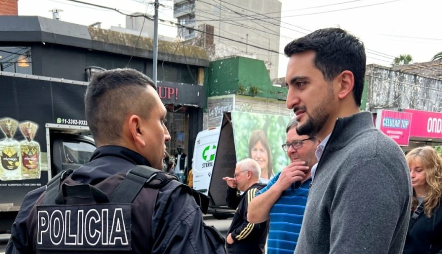 A través de su iniciativa de Policía Municipal, Esper defendió la descentralización de la seguridad y planteó que los intendentes deben contar con herramientas propias para prevenir el delito.