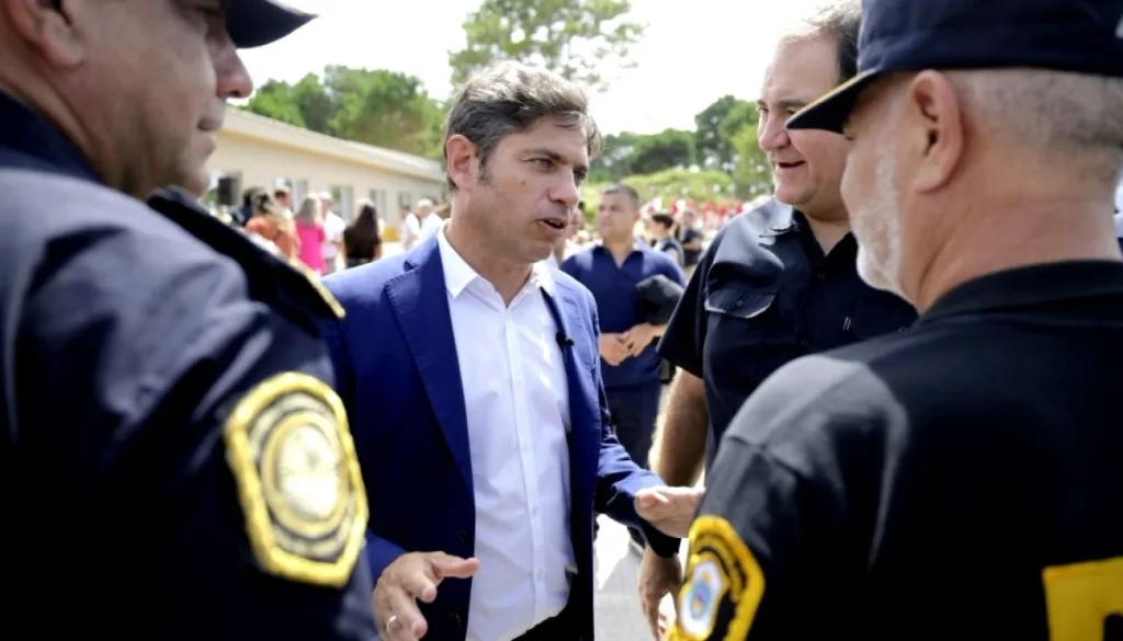 La gestión de Axel Kicillof actualizó los recargos del SPB, en medio de reclamos de los penitenciarios por salarios y condiciones laborales.