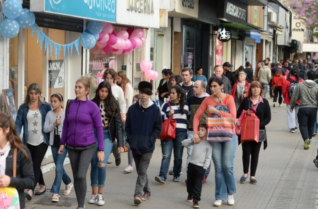 Marcelo Babenco celebró la nueva ordenanza de La Plata que habilitará a comercios no gastronómicos a abrir las puertas y brindará 90 días de gracia para entregar la documentación requerida. 