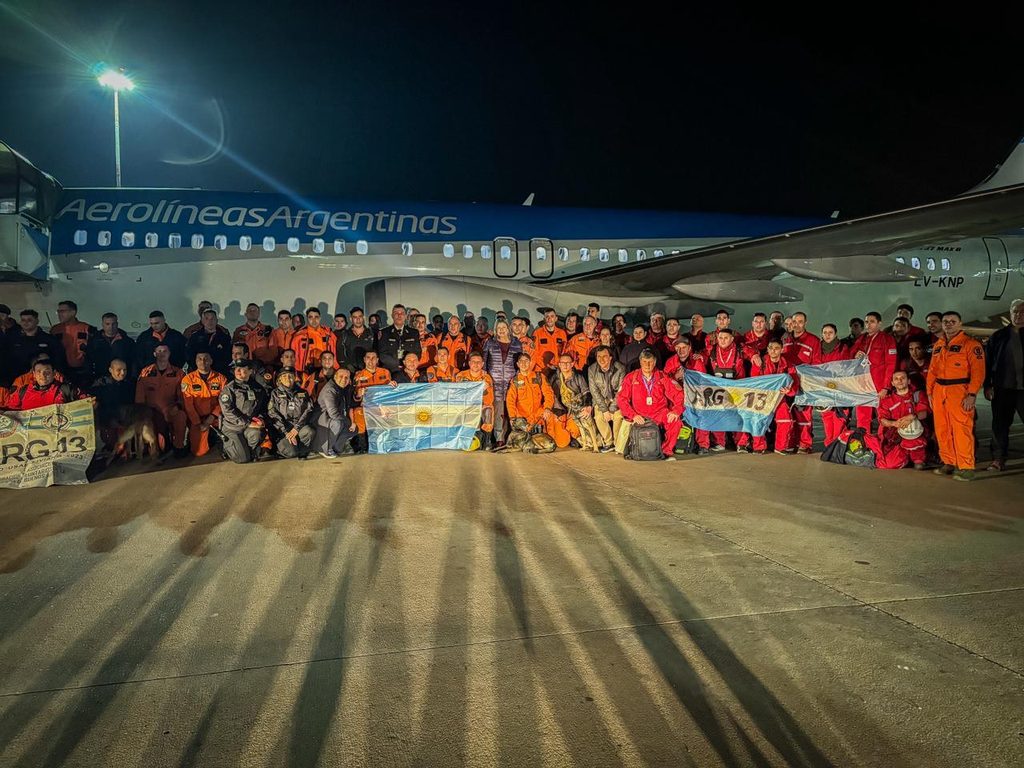 Un grupo de 30 rescatistas bonaerenses integran la Brigada PUMA USAR ARG-13 que arribó este sábado a Venezuela.