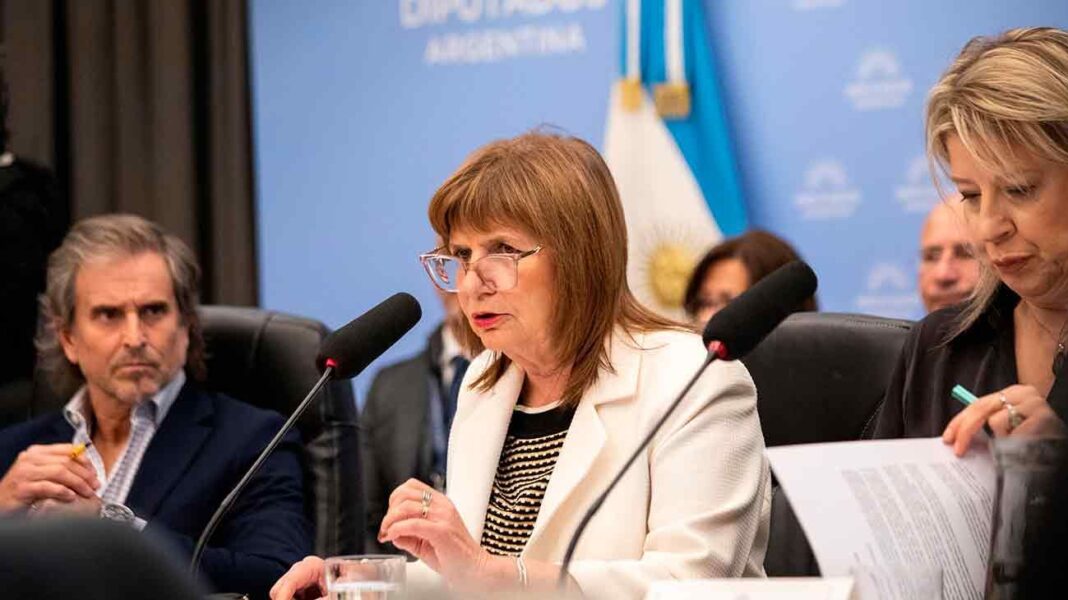 Con la salida de Manuel Adorni del Gobierno y sin la presión constante de la oposición, Patricia Bullrich busca reactivar el Senado para aprobar proyectos claves para el Ejecutivo.