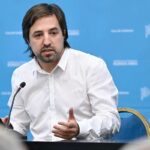 Kreplak salió a defender al IOMA y tiró misivas contra la oposición: “Que hablen los que saben” El ministro de Salud bonaerense, Nicolás Kreplak, se plantó en medio de la crisis del IOMA, defendió el funcionamiento de la obra social y pidió "responsabilidad" para hablar del tema.