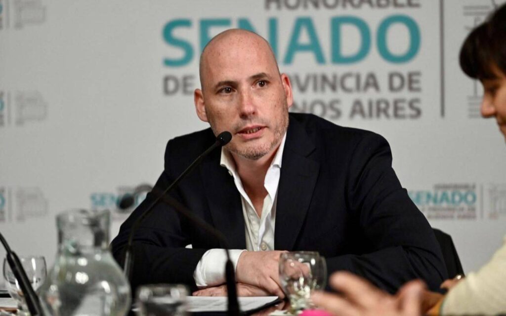 Imagen actual: El senador de Hechos - UCR Identidad, Marcelo Leguizamón, cruzó a Nicolás Kreplak tras la defensa que realizó sobre el funcionamiento del IOMA.