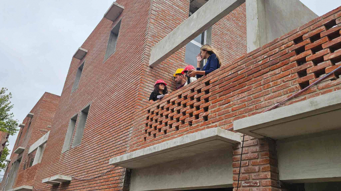 Las obras en Villa Porá llevadas adelante por el Ejecutivo bonaerense es un proyecto ya muy avanzado de 48 viviendas, efectuadas en dos lotes.