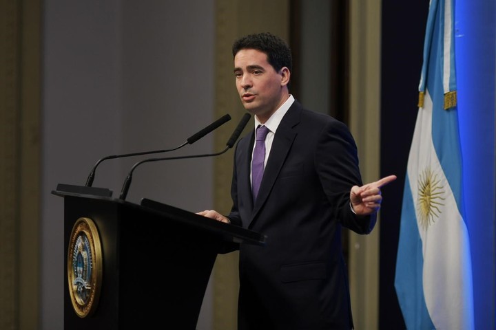 Adrián Ravier encabezó la primera conferencia de prensa como vocero y respondió preguntas de los periodistas. 