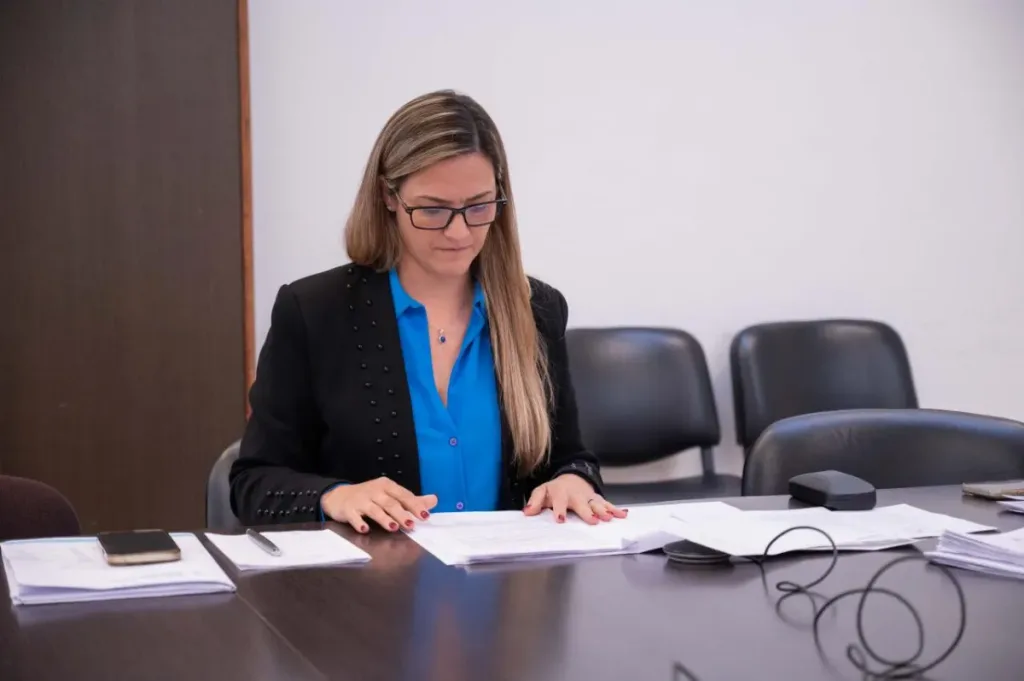 Sabat sostuvo que los cambios en las condiciones de vida obligan a revisar las barreras vigentes dentro del Estatuto Docente.