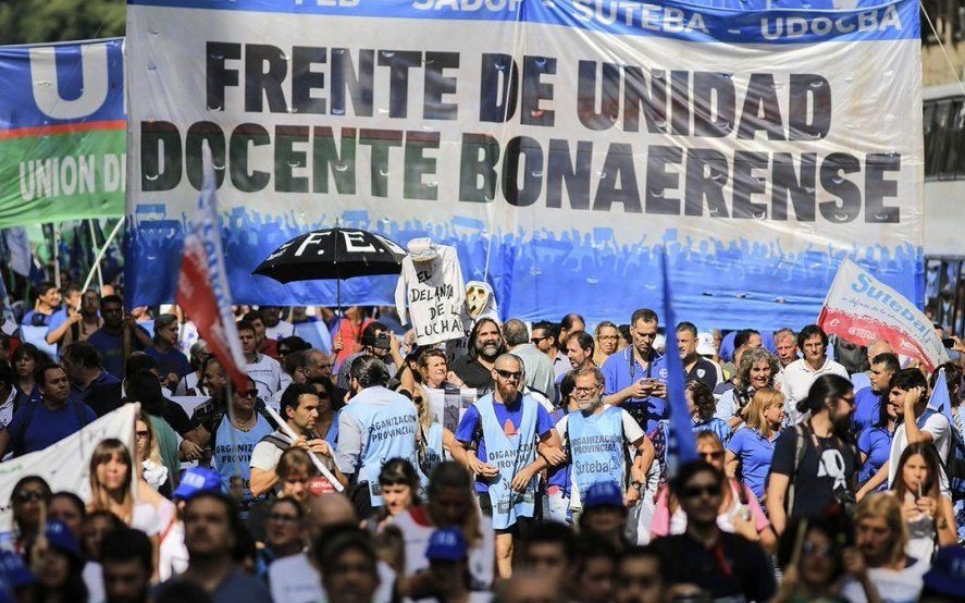 El FUDB reclamó una convocatoria urgente a paritarias, rechazó la sobrecarga laboral y pidió respuestas por la violencia en las aulas bonaerenses.