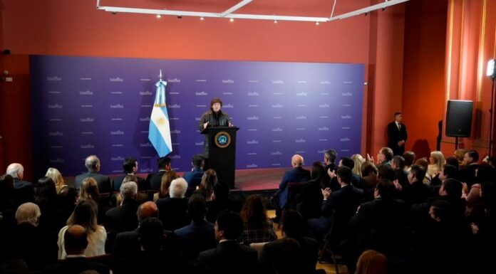 Milei quiere modificar la Carta Orgánica del Banco Central y reimpulsar la reforma política El presidente de la Nación, Javier Milei, se reunió esta tarde con legisladores libertarios y anticipó cuál será la agenda en el Congreso del Gobierno en este segundo semestre del año.