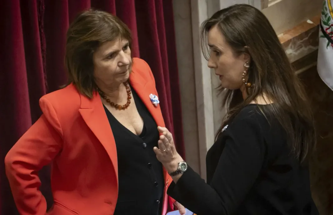 La disputa entre Patricia Bullrich y Victoria Villarruel demora la próxima sesión del Senado, donde el Gobierno prevé tratar proyectos clave.