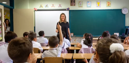 Los colegios privados rechazaron la decisión de Provincia de trasladar a los no docentes al régimen previsional del IPS.