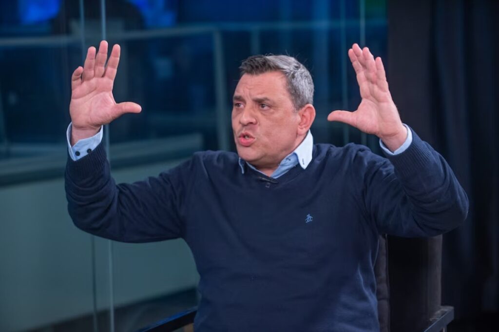 Maximiliano Bondarenko presentó un proyecto para habilitar el uso de pistolas Taser en las fuerzas de seguridad bonaerenses. 