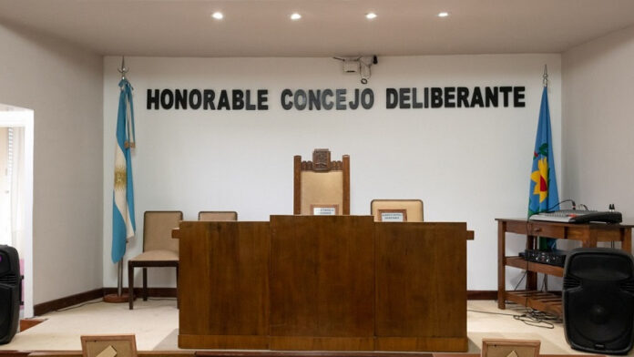 LLA busca modificar la ley para permitir concejales desde los 18 años en la provincia de Buenos Aires y destrabar un debate legislativo histórico.