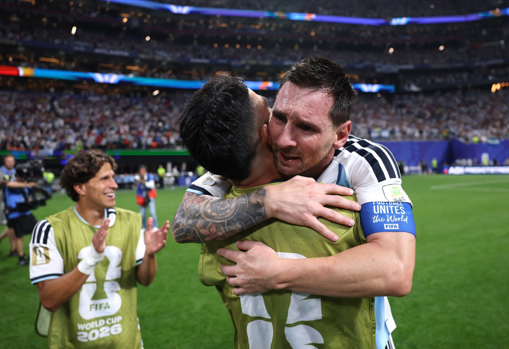 Mundial: Milei destacó el partido de Messi, pese a que el 10 falló el penal en el primer tiempo. Argentina jugará los cuartos de final el sábado.