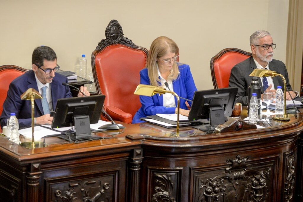 El Senado bonaerense podría sesionar el jueves que viene, en lo que sería su segunda actividad ordinaria del año. Los temas en agenda.