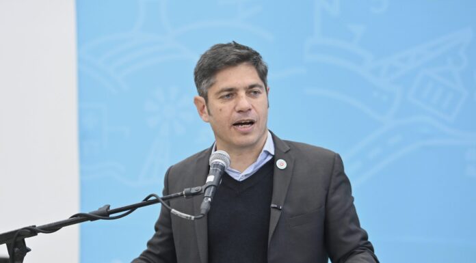 Kicillof planea una gira federal para fortalecer su perfil político de cara al 2027 Post Mundial de Futbol, el gobernador bonaerense, Axel Kicillof, planea encabezar una gira por el interior del país a fin de apuntalar su proyección de cara al 2027.
