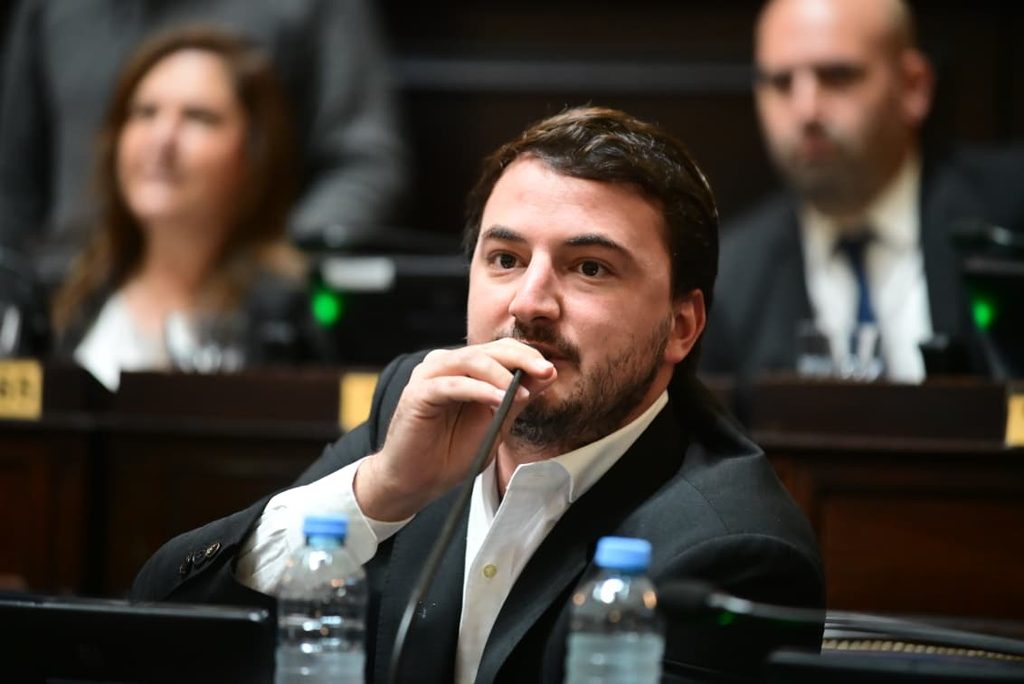 La Cámara de Diputados bonaerense podría marcar un cambio de peso en la conducción del bloque de La Libertad Avanza.
