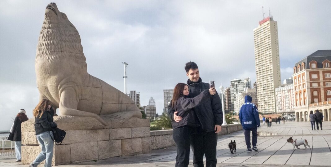 El Municipio de Mar del Plata advirtió que el distrito balneario vive uno de sus peores fines de semana XL, la ocupación hotelera no llega al 25%.