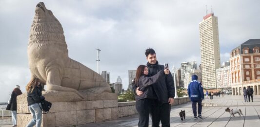 El Municipio de Mar del Plata advirtió que el distrito balneario vive uno de sus peores fines de semana XL, la ocupación hotelera no llega al 25%.