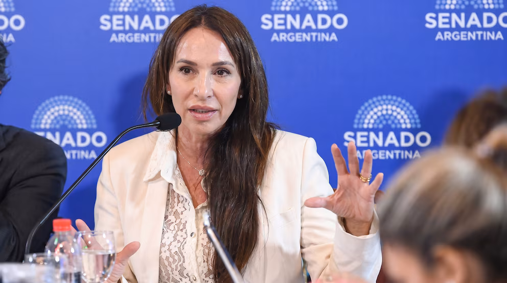 María Verónica Michelli, la jueza federal que generó polémica y tensión en el Gobierno por su relación familiar con el periodista Hugo Alconada Mon.