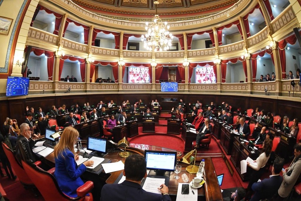 Sin leyes de peso en el temario, el Senado bonaerense busca completar los casilleros del Consejo de la Magistratura. 