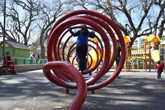 El proyecto para asegurar los juegos para chicos en las plazas obtuvo el visto bueno de las dos cámaras de la Legislatura y aguarda la reglamentación de la Provincia.