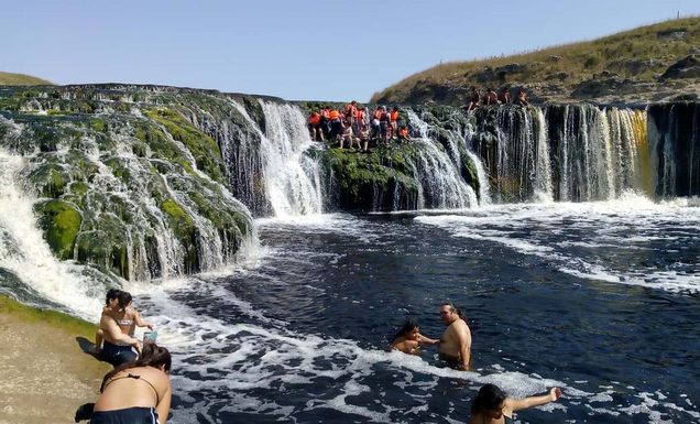 Impulsan la ley de la Comarca del Río Quequén Salado para incentivar el turismo El diputado lilito Andrés De Leo busca formalizar la Comarca del Río Quequén Salado para promover políticas turísticas, ambientales y productivas.