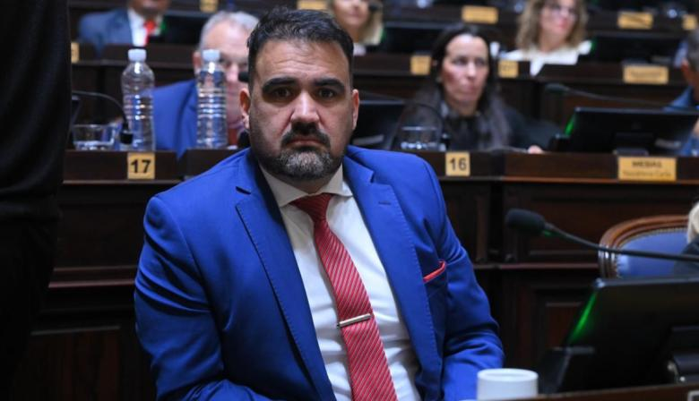 El diputado bonaerense Fabián Luayza presentó un pedido de informes al ministro de Salud, Nicolás Kreplak, por el crecimiento sostenido de los casos de tuberculosis.