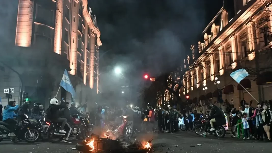 La diputada bonaerense, Sofía Vannelli, repudió los hechos de violencia y maltrato animal que se registraron en la ciudad de La Plata durante los festejos del Mundial de Futbol.