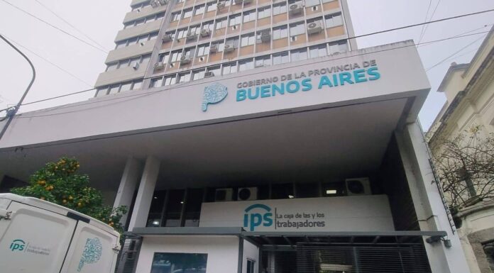 La oposición se metió en la polémica por el pase de los no docentes privados al régimen del IPS El senador Marcelo Leguizamón le pidió informes a la Provincia para conocer cómo sostendrá la incorporación de no docentes privados al régimen del IPS.
