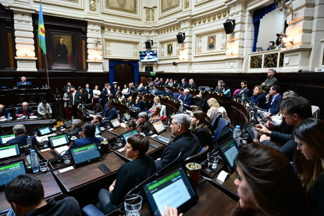 La Cámara de Diputados bonaerense cerró un semestre flojo, pero con mejores números que el Senado. Qué legisladores lideran el ranking de actividad.