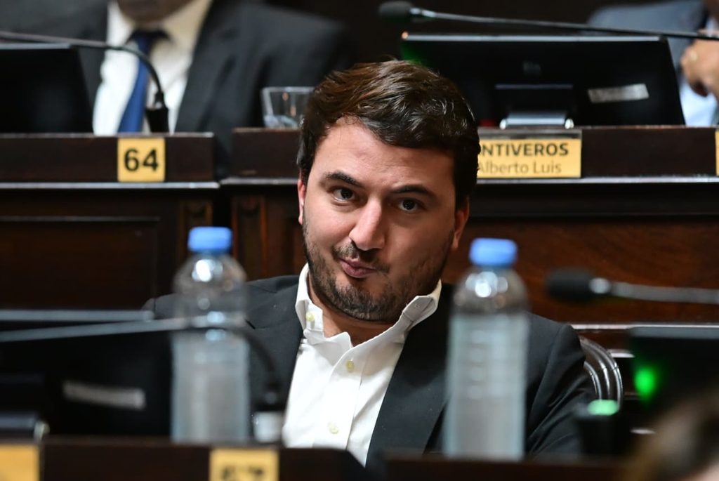 El titular de la bancada de La Libertad Avanza en la Cámara de Diputados bonaerense, Agustín Romo.