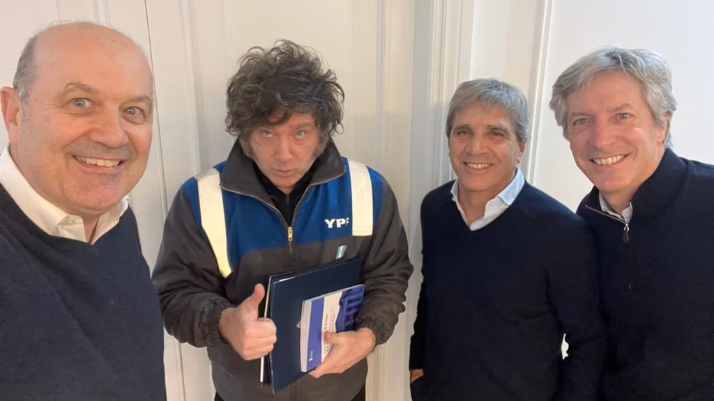 La reforma del Banco Central, que Milei trabaja junto a Luis Caputo, Federico Sturzenegger y Santiago Bausili, se suma a la agenda económica del Gobierno tras el avance de la Inocencia Fiscal.
