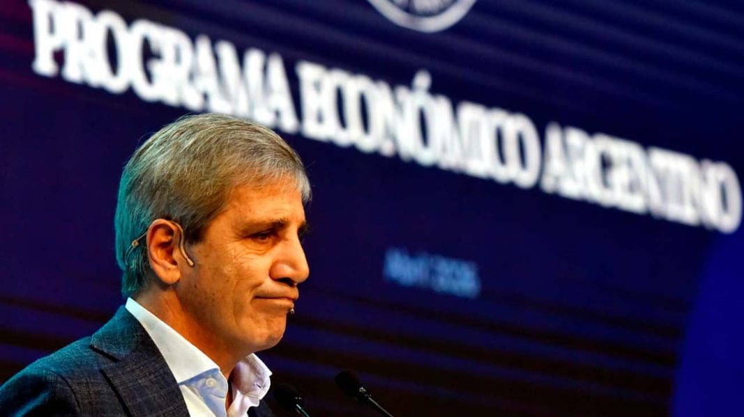 El ministro de Economía, Luis Caputo, presentará la nueva Inocencia Fiscal, que elimina topes y apunta a movilizar los ahorros en dólares.