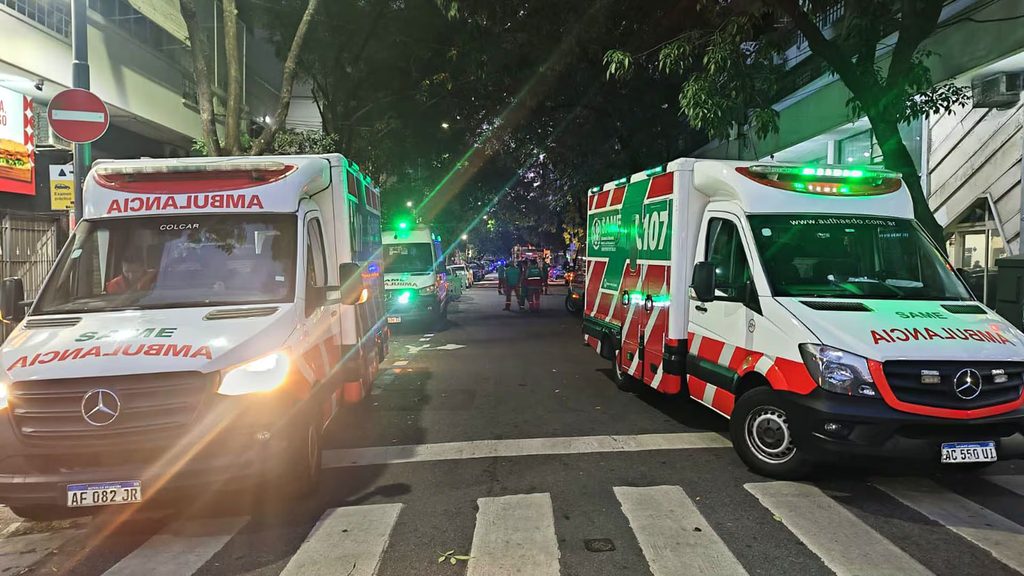 La Libertad Avanza busca que el Estado absorba el costo de las licencias profesionales de policías, bomberos voluntarios y personal esencial.