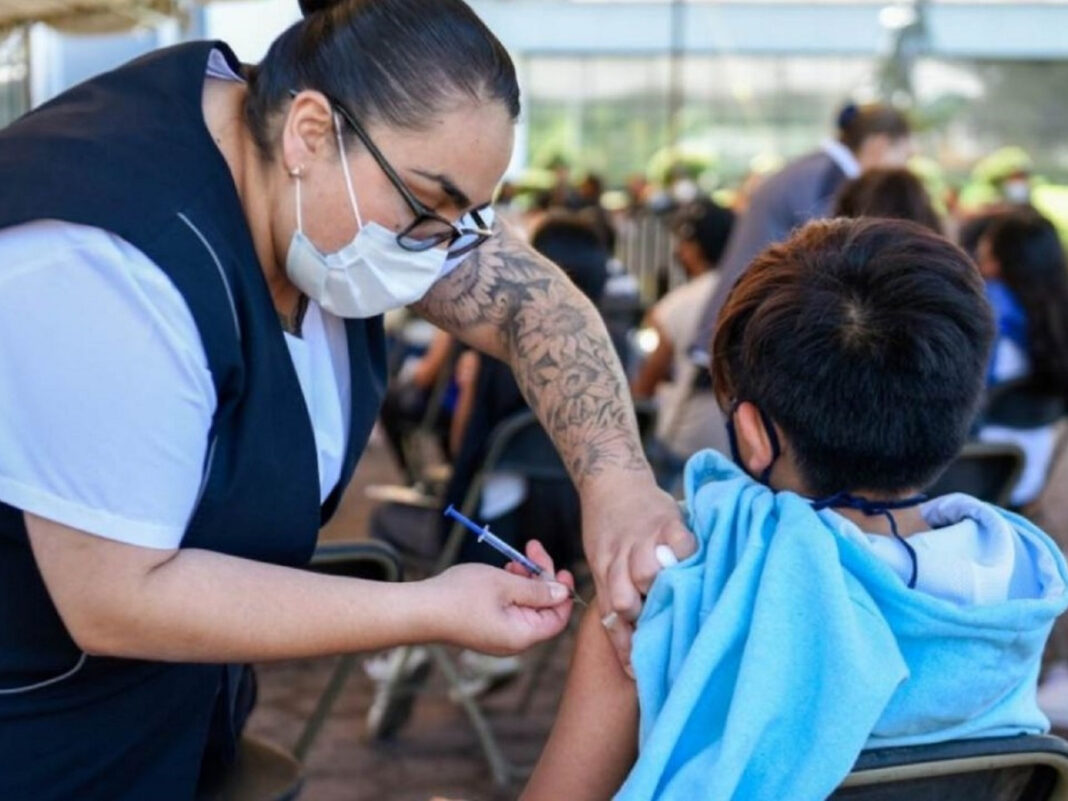 Médicos bonaerenses alertaron por la caída de la vacunación en Argentina e hicieron énfasis en la baja inoculación de niños y adultos mayores.