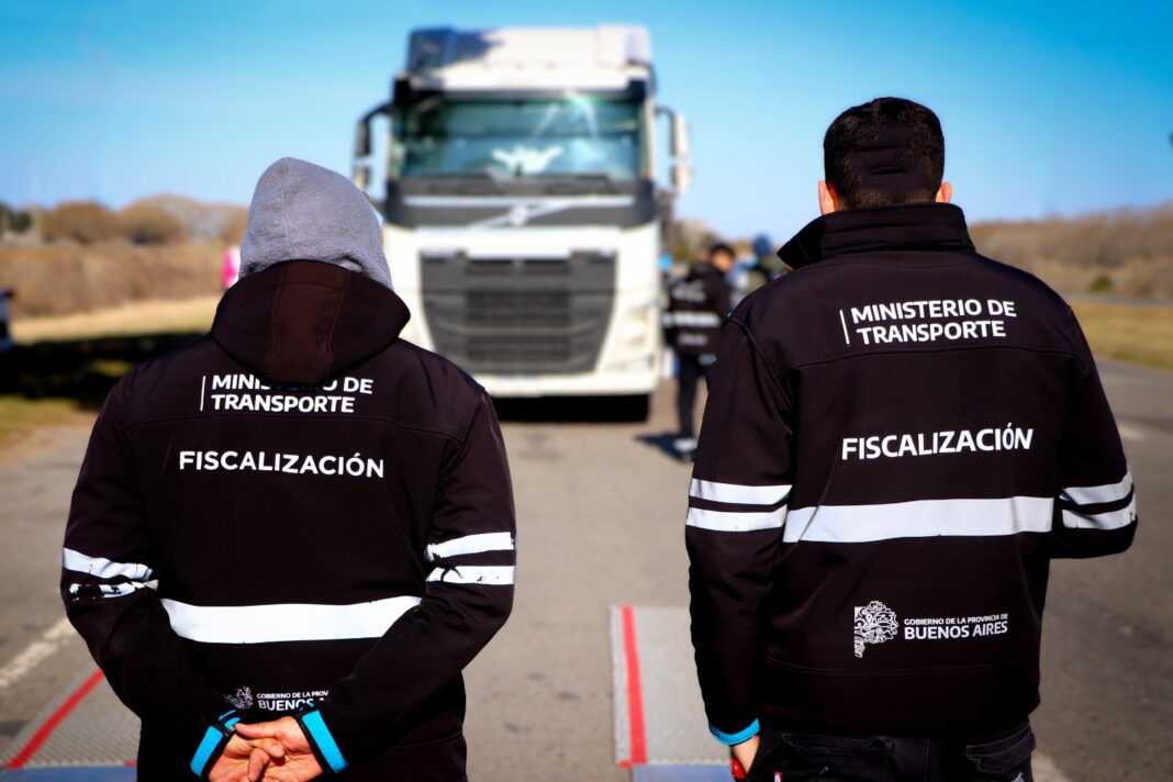 El Ministerio de Transporte de la provincia de Buenos Aires aseguró que el aumento en el costo de las licencias profesionales responde a una decisión nacional.