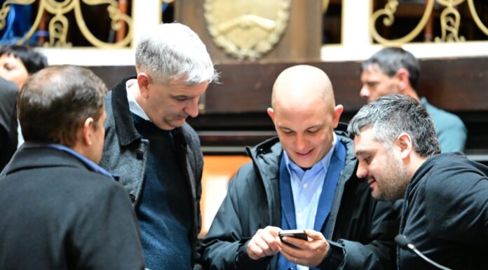 Tras el pedido de la Corte, La Cámpora apura un paquete de leyes para reformar a la Justicia El diputado bonaerense de Fuerza Patria, Facundo Tignanelli, presentó tres leyes para modificar ciertos aspectos del Poder Judicial.