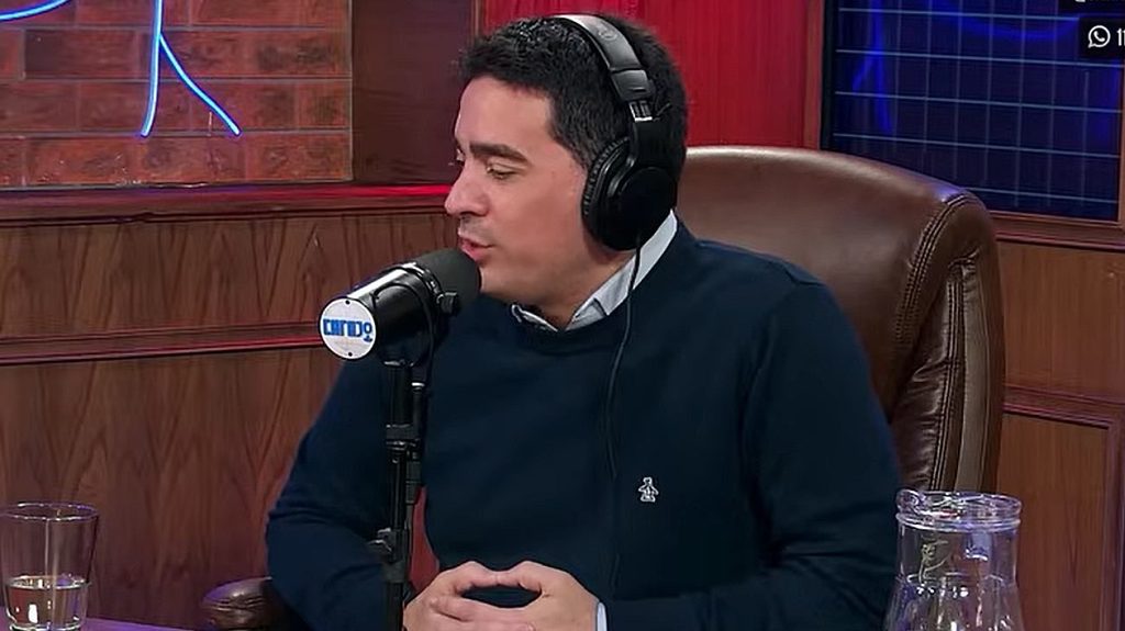 El vocero presidencial advirtió que es una posibilidad que el dólar llegue a $1.800 en los próximos meses, aunque intentó no alertar a la población al afirmar que su aumento no implicará una devaluación.