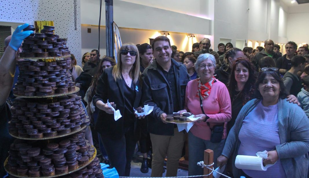 La Municipalidad de La Costa informó que la 12° Fiesta Provincial del Alfajor Costero reunió a más de 15.000 personas, lo que consolidó la convocatoria como un éxito rotundo.