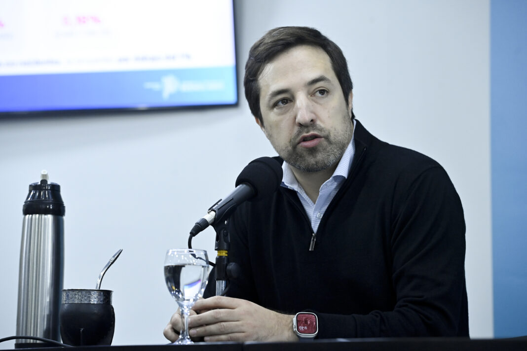 Nicolás Kreplak cruzó al Gobierno de Javier Milei por la ampliación de la venta libre de medicamentos que realizó la ANMAT.