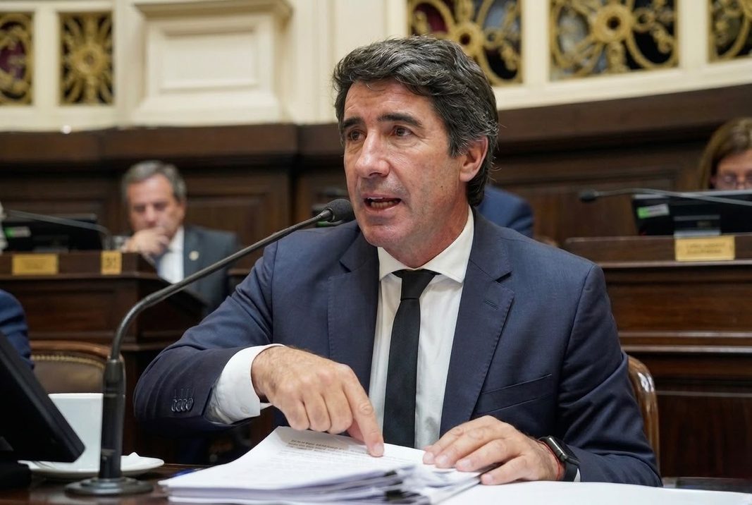 El diputado de la UCR, Matías Civale, advirtió que el debate de las reelecciones indefinidas no puede limitarse a una necesidad del oficialismo.