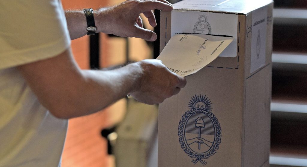 Ramos Padilla propuso que la obligatoriedad de las PASO recaiga sobre los partidos políticos y no sobre los electores.