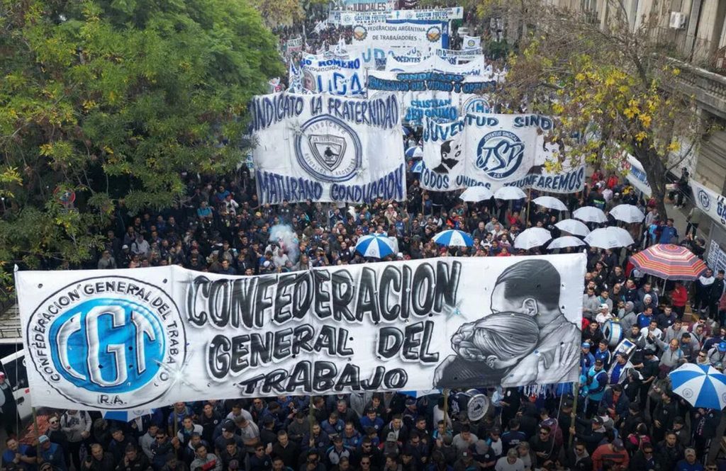 El sindicalismo convocó una movilización a la Plaza del Congreso el próximo jueves para frenar la Ley de Tierras.