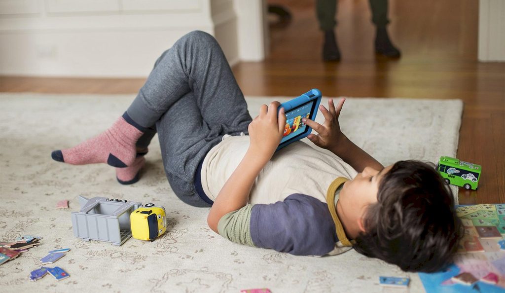 Ópticos bonaerenses alertaron por la exposición excesiva de niños, niñas y adolescentes a las pantallas. 