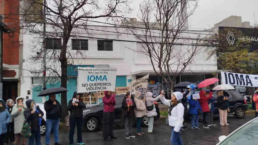 Bugallo afirmó que uno de los pedidos que más reciben los legisladores son lo de los afiliados del IOMA por la falta de prestaciones de la obra social.