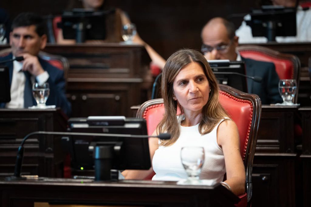 La senadora bonaerense de La Cámpora, Fernanda Raverta, volvió a cruzar al Gobierno nacional de Javier Milei por la caída del turismo. “Es la peor temporada de los últimos 20 años”, afirmó.